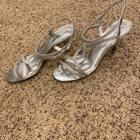 Heels - Picture 3 of 4